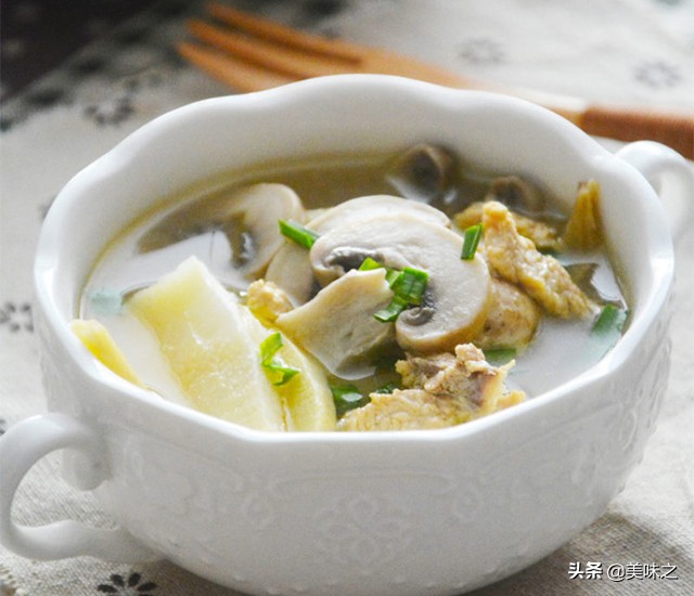鲜甜冬笋汤的15种做法，荤素搭配营养均衡，味道清淡又可口