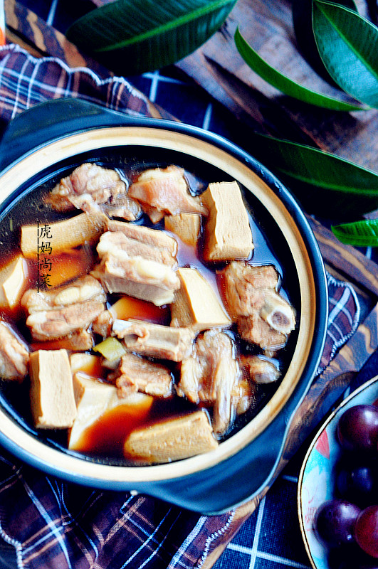 6款炖豆腐做法，热乎乎有汤汁，跟米饭最配了