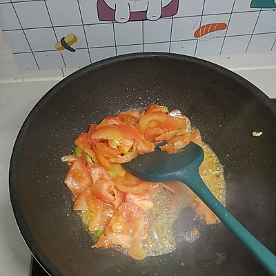 家喻户晓的西红柿炒鸡蛋（番茄酱版），学会你就是厨神