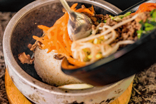 韩式料理：美味又营养的石锅拌饭，用这些搭配，效果一级棒