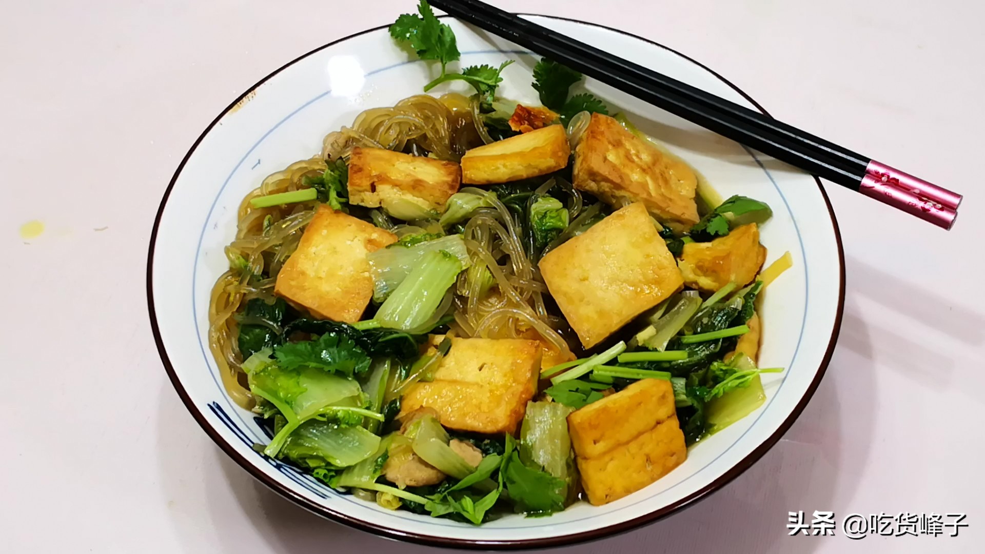 小白菜炖豆腐怎样做好吃？教你正确做法，味道更加鲜美可口