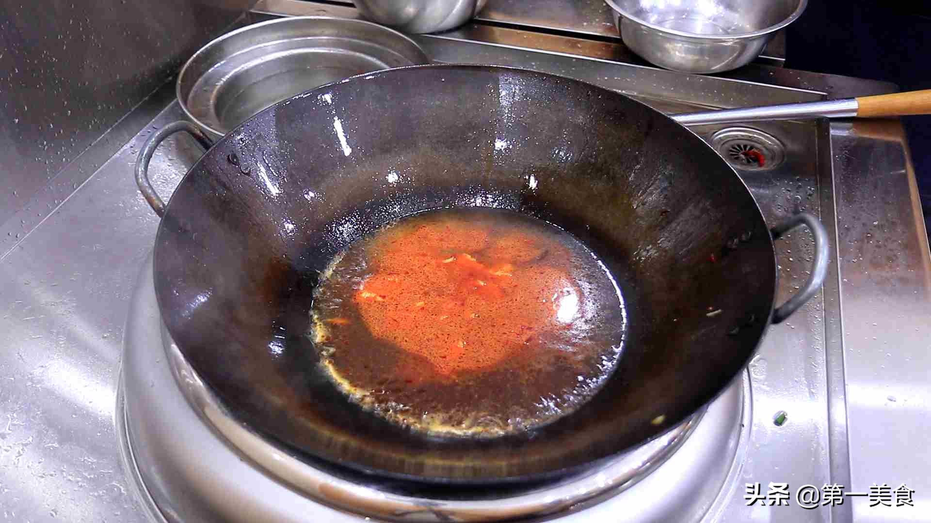 家常简单的菌菇汤做法，汁浓汤鲜味道香，喝一碗浑身暖洋洋的
