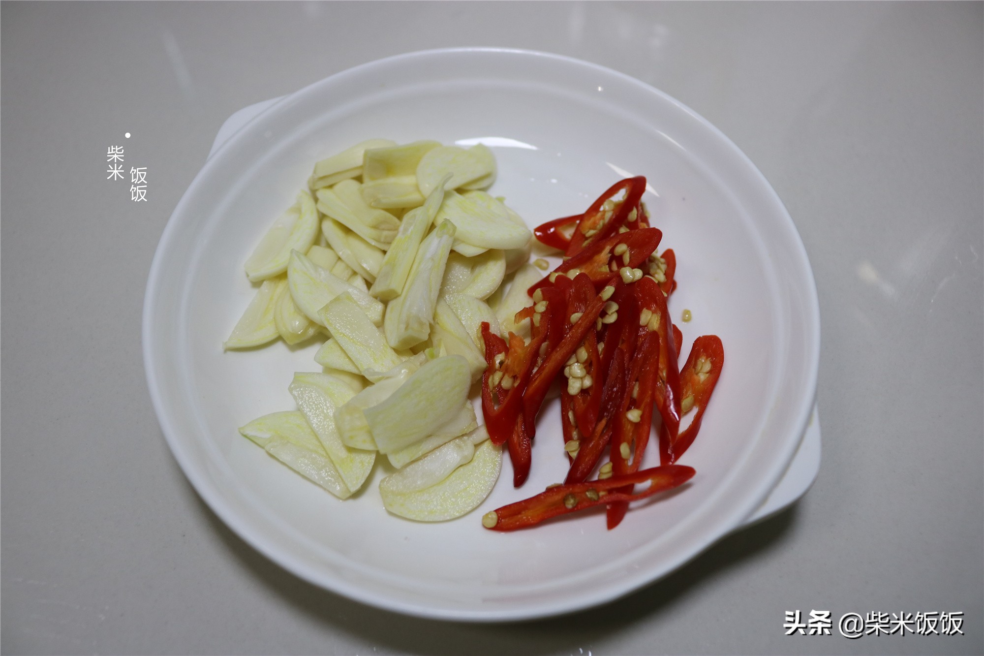 家常泡菜做法，方法简单，晚上做早上就能吃，爽脆又开胃
