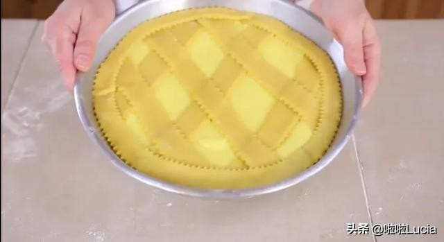 意大利柠檬味的奶酪馅饼想吃吗？非常简单，在家就能做！