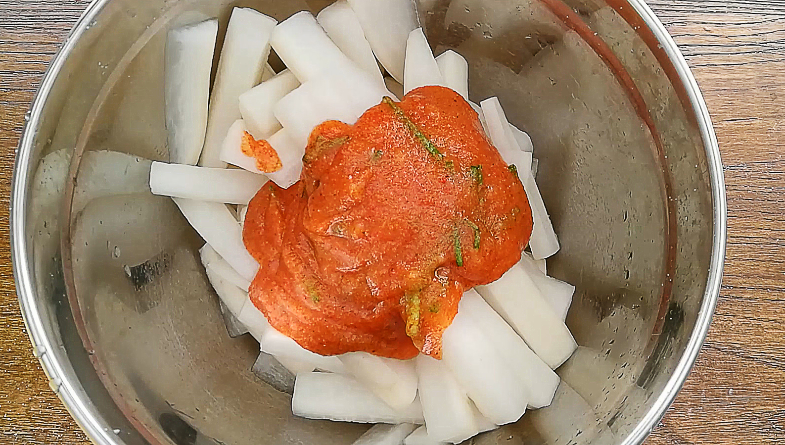 韩国萝卜泡菜的家常做法，鲜辣爽口，下饭神器