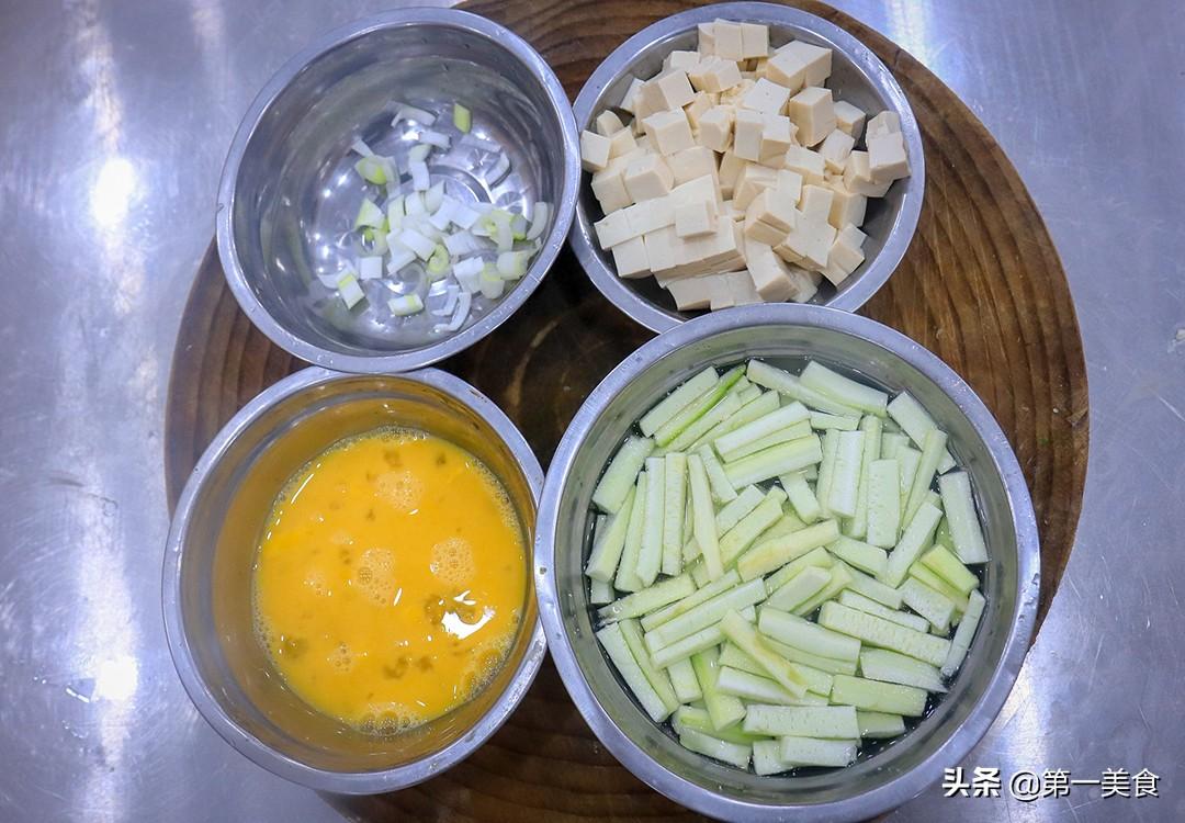 豆腐汤的做法大全（6道豆腐汤，做法简单，下班后喝一碗，全身冒汗，应对降温正合适）