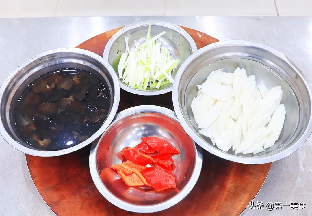 清淡菜谱家常菜做法(大鱼大肉吃腻了，试试这5道素食家常菜，清淡营养不油腻，太香了)