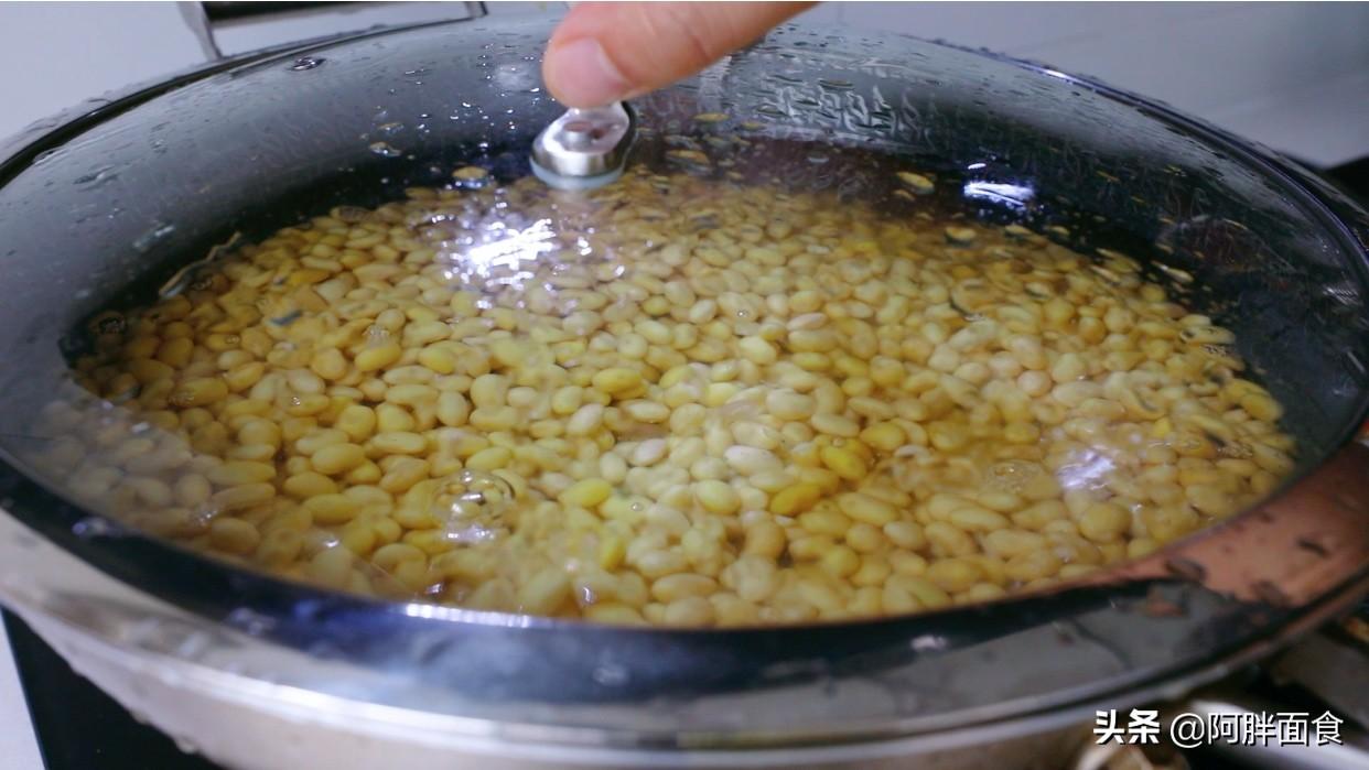 自制黄豆酱的家常做法（黄豆酱就服这做法，上手快做出来又好吃，配馒头一顿我能吃3个）