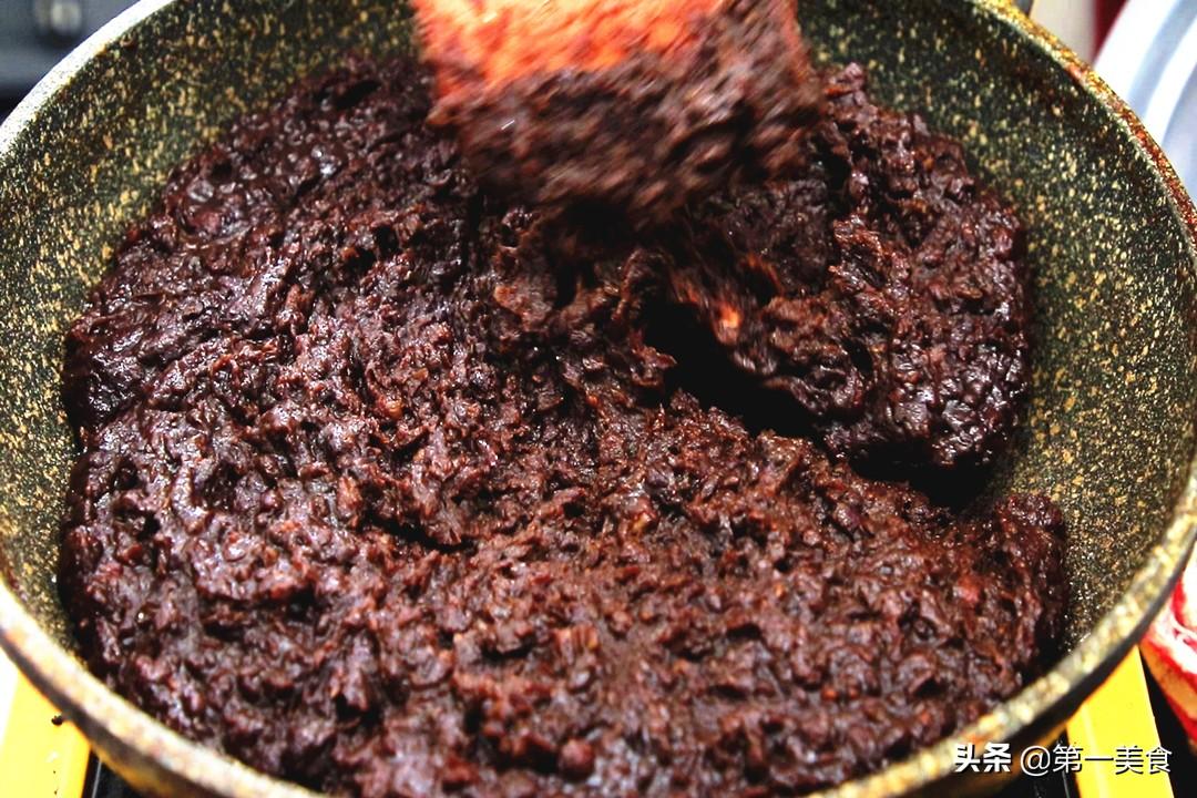 红豆怎么煮好吃的做法（煮红豆有诀窍！不放碱面、不用高压锅，15分钟出沙、软糯香甜）