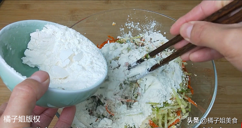 豆渣怎么做好吃简单做法（“豆渣”不要再扔了，试试这个新做法，鲜香味美，实在太好吃了）