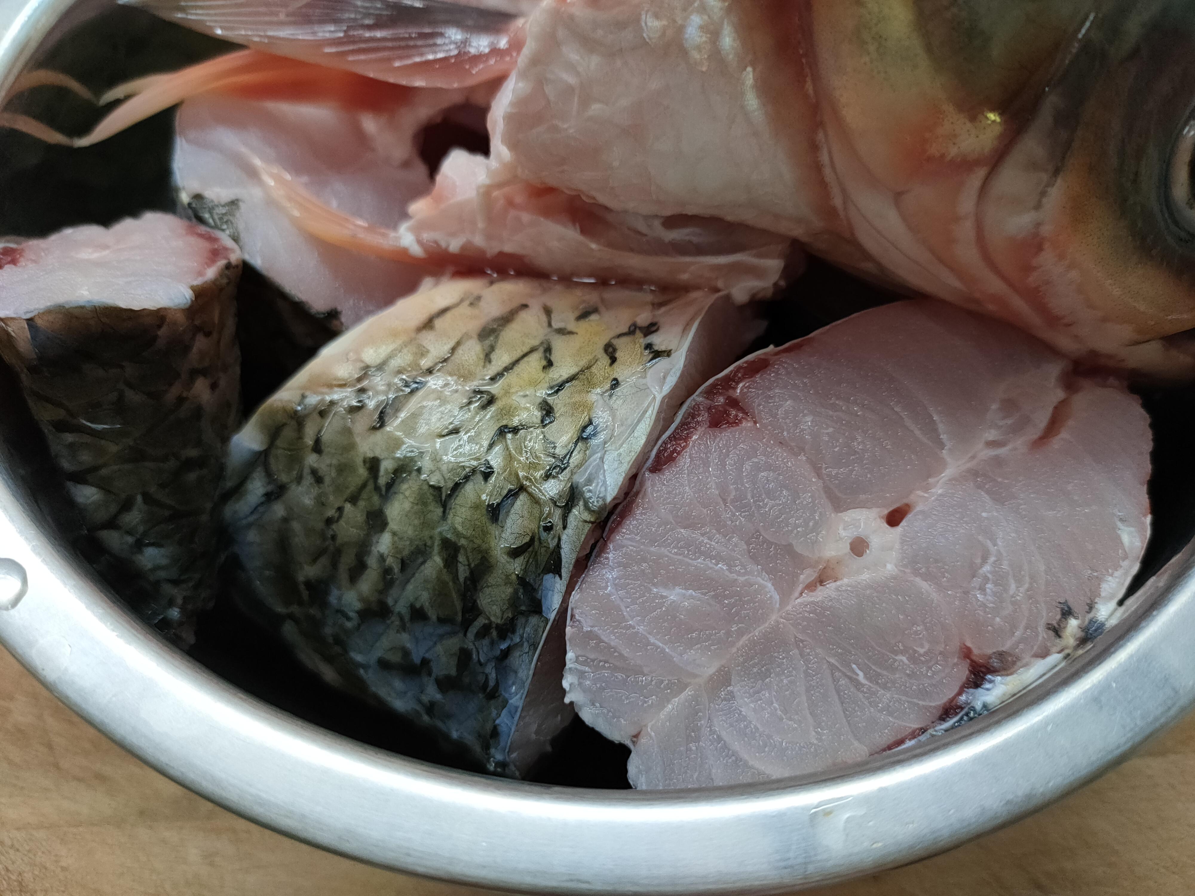 清炖鱼的做法大全家常简单（三伏天，记得多吃鱼肉，清炖入味不油腻，吃得连汤都不剩）