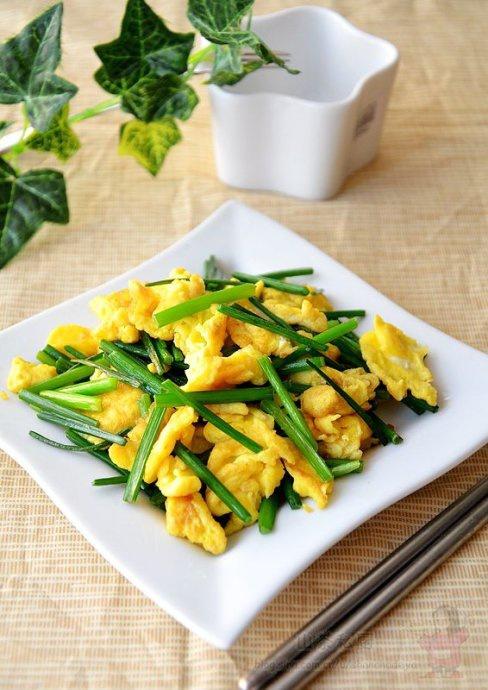 韭苔的做法大全最好吃(韭菜苔的15种馋人做法，几分钟做一锅，越吃越香，比肉还要好吃)