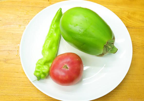 紫茄子怎么做好吃家常（茄子的5种素烧做法，一点肉都不放，鲜香味美吃着香，特别下饭）