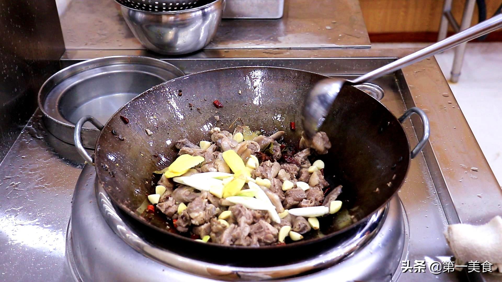 鹅怎么做好吃最简单的做法（家常鹅肉怎么做才好吃，学会这一招，鹅肉不腥也不柴，做法还简单）