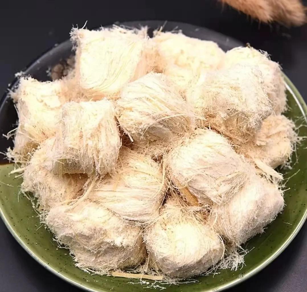 龙须酥的做法最正宗的做法(中国传统美食——龙须酥)