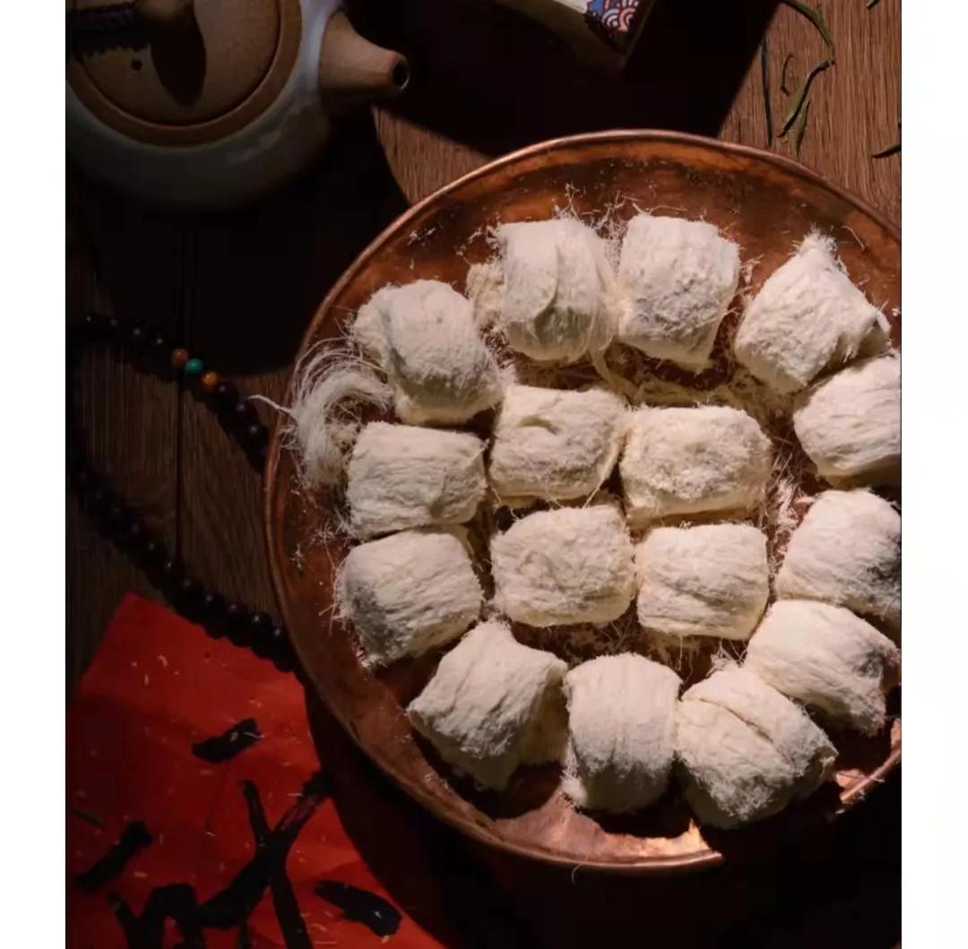 龙须酥的做法最正宗的做法(中国传统美食——龙须酥)