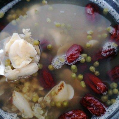绿豆汤怎么做好吃家常做法(适合全家的红枣绿豆汤，老人小孩都爱吃)