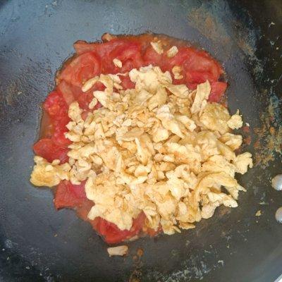如何做番茄炒蛋（这样做番茄炒蛋，比饭店里的还好吃）