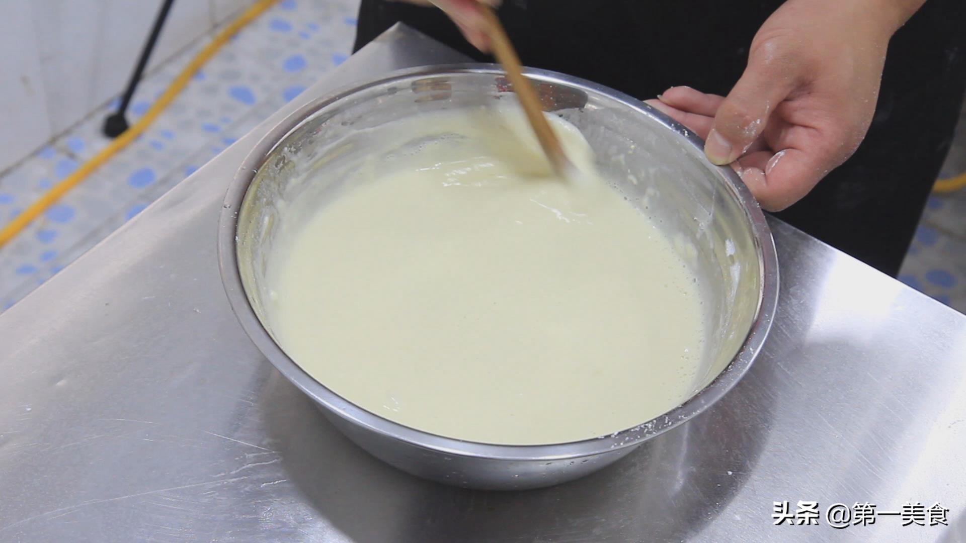 煎蛋饼做法（一盆面粉，两个鸡蛋，搅一搅，快速做出鸡蛋煎饼，柔软鲜香）