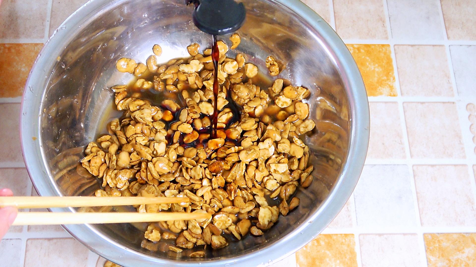 四川豆瓣酱的做法最正宗的做法（四川豆瓣酱的家常做法，学会这个比例配方，比买的还好吃）