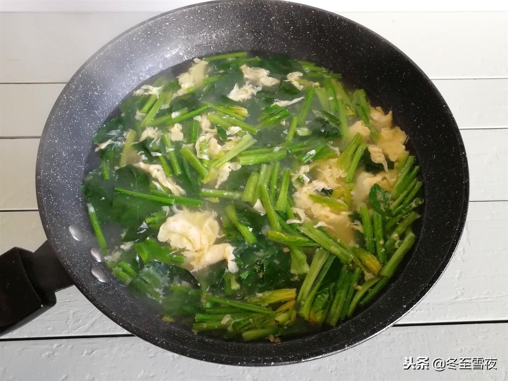 菠菜汤怎么做好吃营养（菠菜做汤最好了，营养丰富，做法简单，特别适合天冷喝）