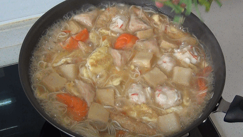 大虾面的家常做法大全（家常大虾面，只需一把面条和几个大虾，味道鲜上鲜，汤汁都不想剩）
