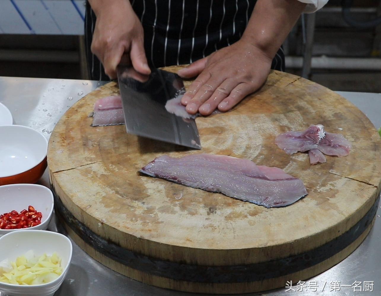 豆花鱼的正宗做法（大厨分享豆花鱼的家常做法，营养丰富味道鲜，简直是太好吃了）