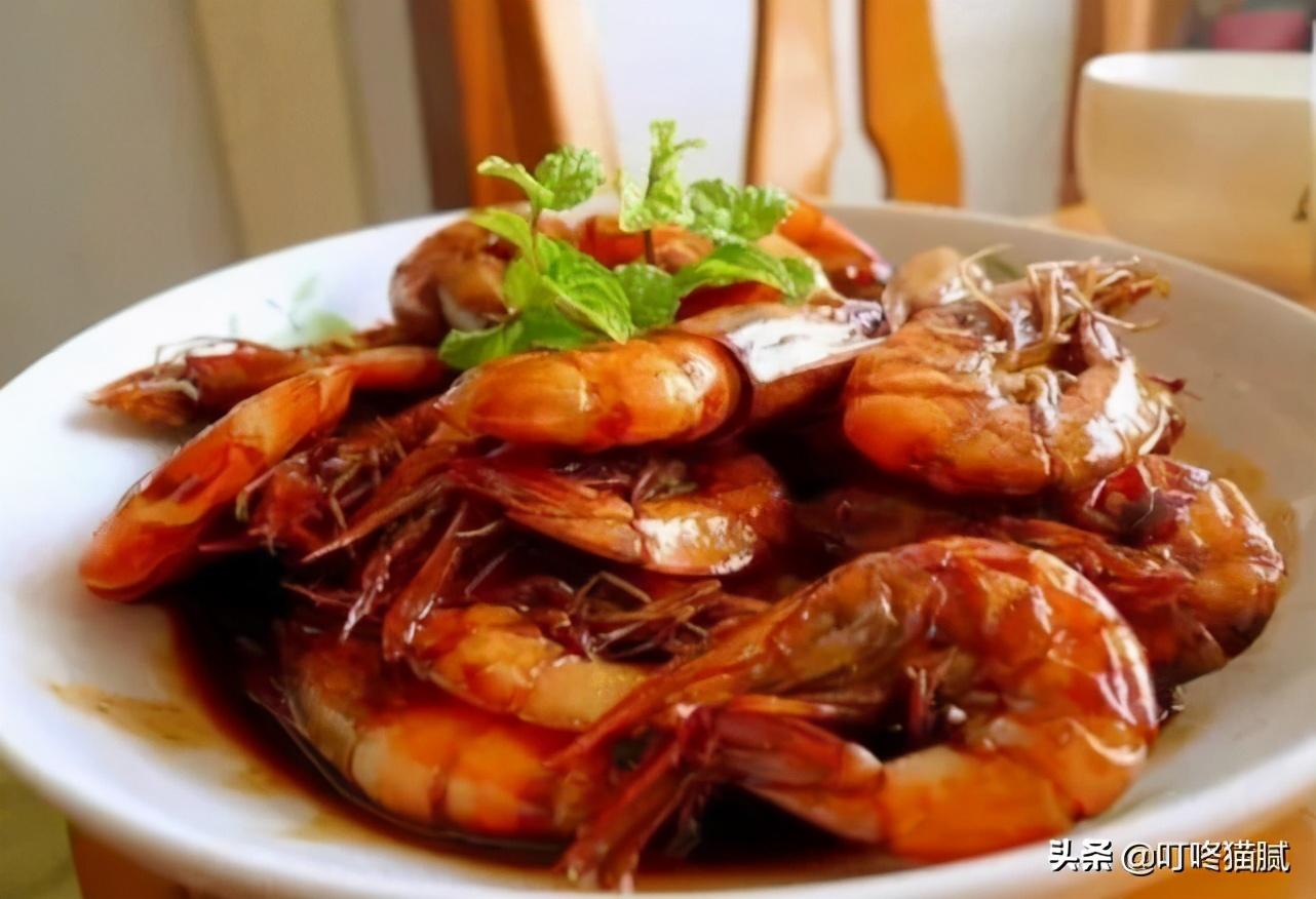 大青虾怎么做好吃又简单呢(大青虾的做法有许多，大青虾怎么做美味，红焖大青虾最美味)