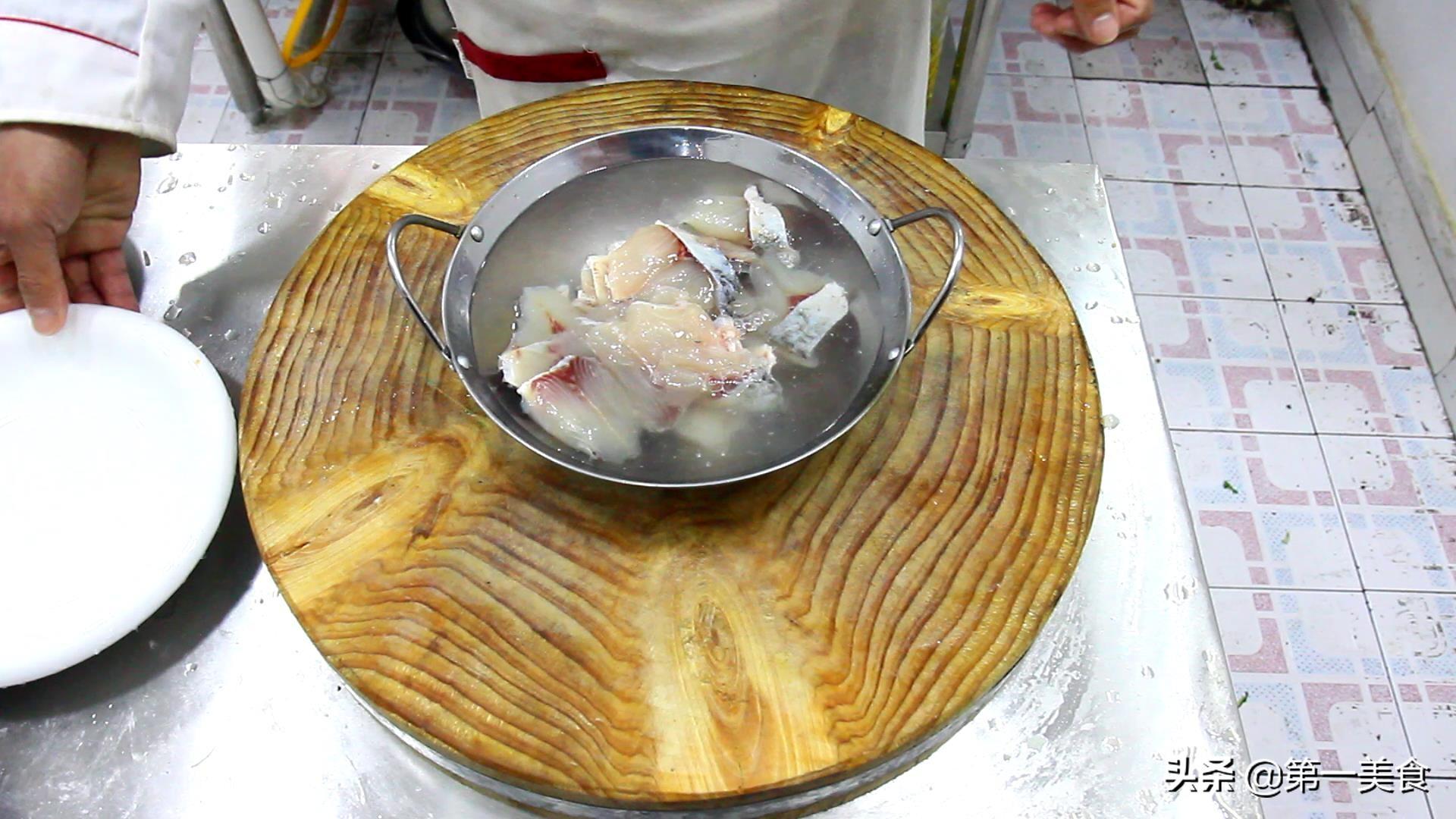 酸菜鱼的做法家常做法(酸菜鱼最详细的教程，只需多做这一步，鱼肉不腥不碎好鲜嫩)