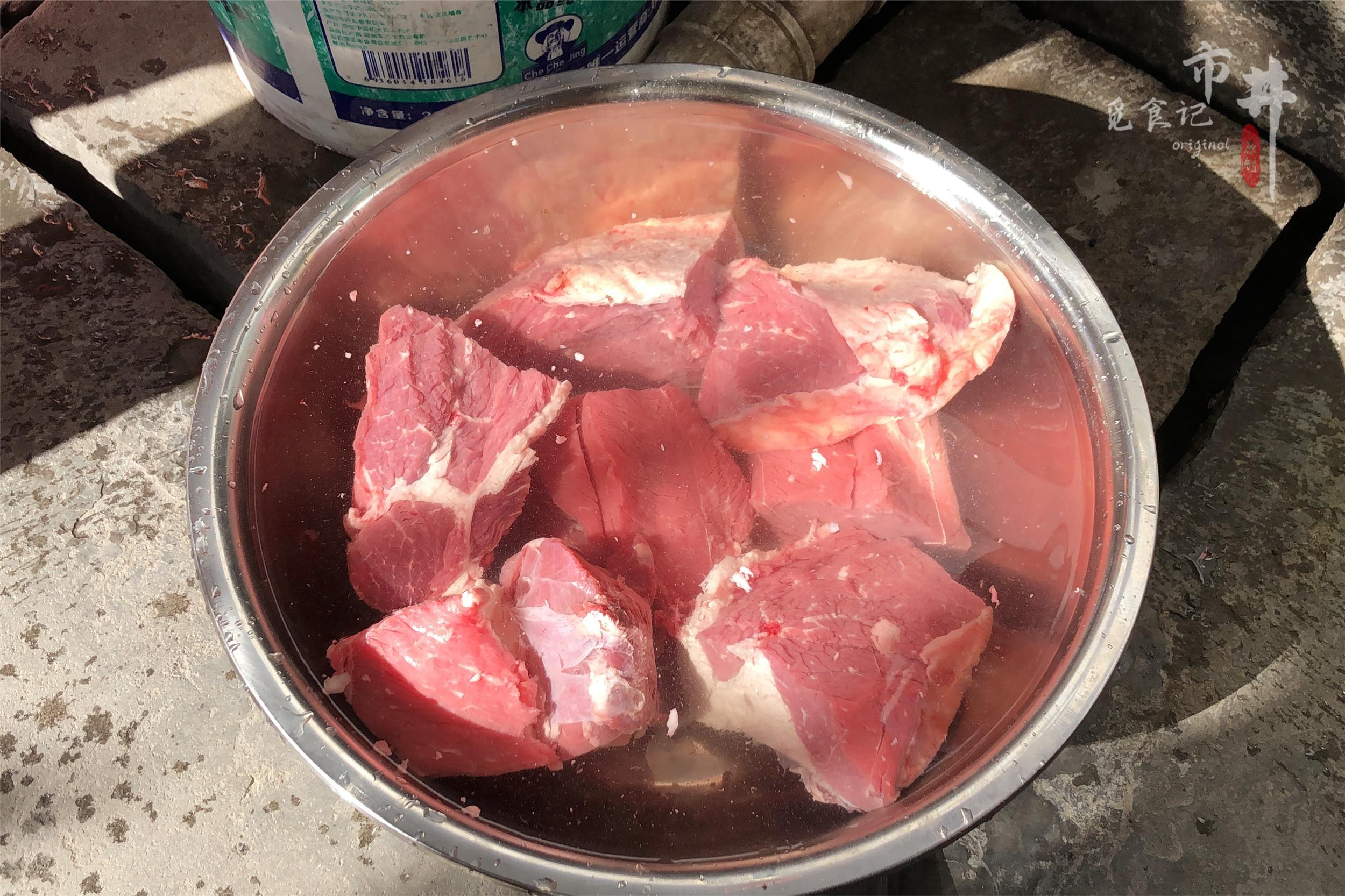 我家拿手的卤牛肉，只需4样配料，牛肉味道香缩水少，能拿去卖了