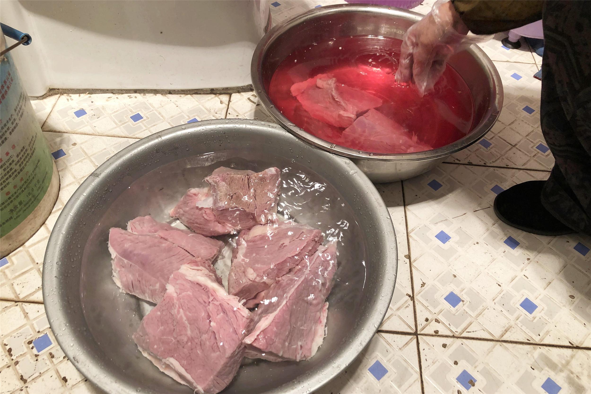 我家拿手的卤牛肉，只需4样配料，牛肉味道香缩水少，能拿去卖了