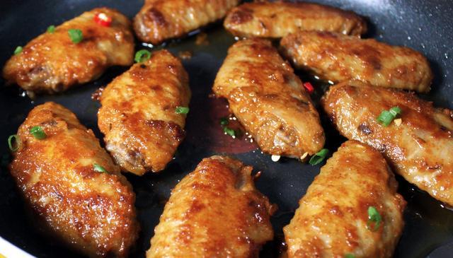 鸡翅怎么弄简单又好吃 鸡翅中5种最好吃的做法，每种都简单美味，看看你喜欢吃哪种？