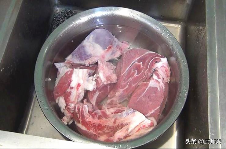 春节必不可少的卤牛肉，教你家庭卤牛肉简单做法，制作简单美味，值得收藏