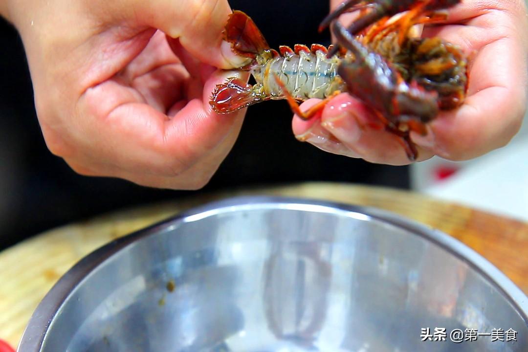 这样做小龙虾的做法 ，不剥壳就能吃到肉，香酥可口、一口一个真得劲