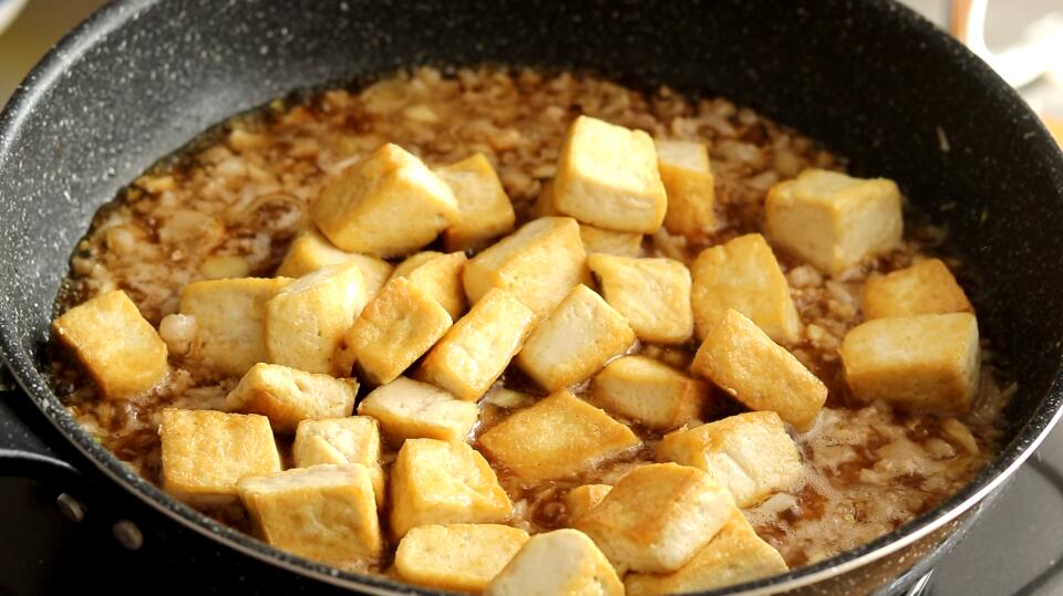 家常豆腐做好吃最简单，鲜嫩美味，做法简单又家常，真好吃