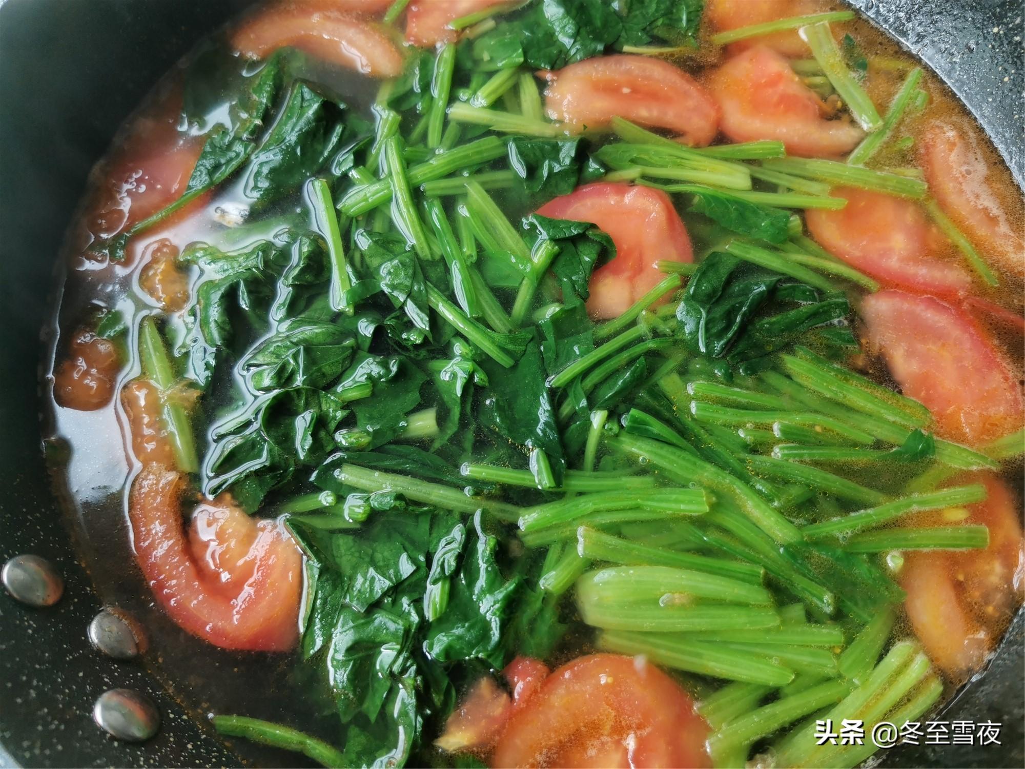 菠菜鸡蛋汤的做法，教你制作小技巧，菠菜颜色翠绿、不涩口