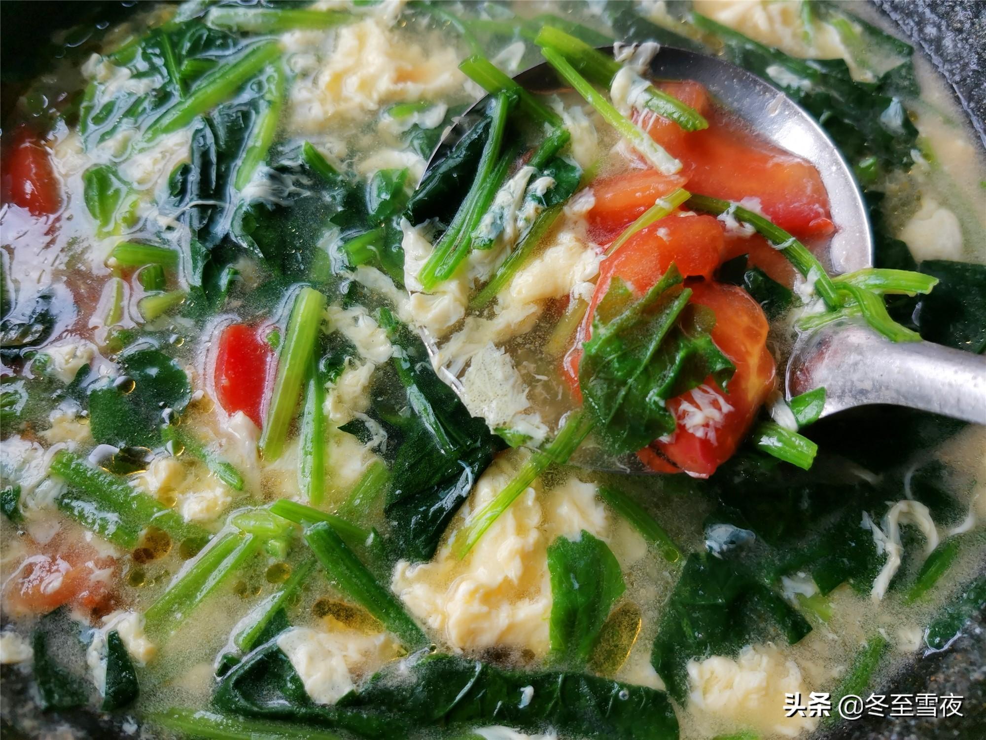 菠菜鸡蛋汤的做法，教你制作小技巧，菠菜颜色翠绿、不涩口