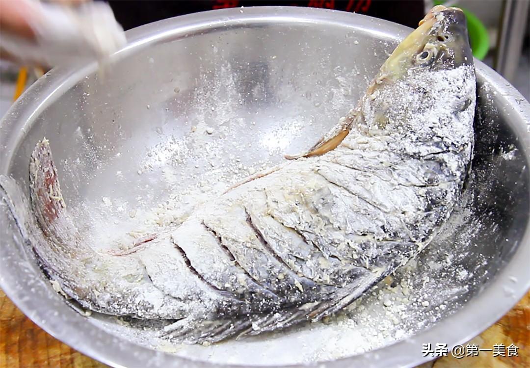 厨师长教你做红烧鱼的方法 家常 学会这些技巧，不破皮不粘锅，味道鲜美