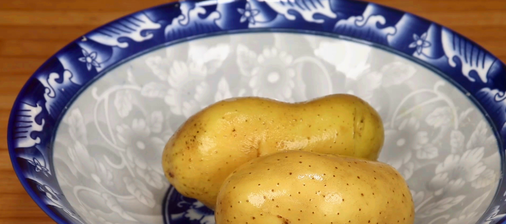 想吃土豆片，教你在家做土豆片怎么做好吃又简单，外酥里糯比薯片还好吃，也太简单了