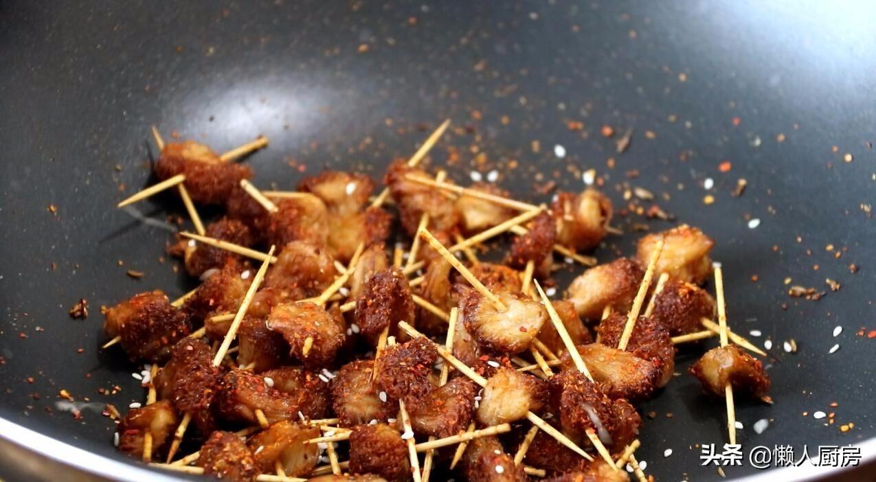 猴头菇怎么吃？猴头菇最简单的吃法 教你一招，简单秘制起来，吃出肉的香味