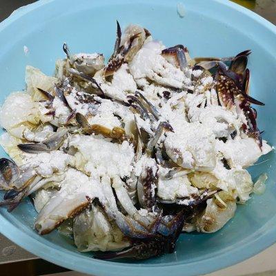 爆炒梭子蟹的做法 在家做爆炒梭子蟹，比买的更好吃
