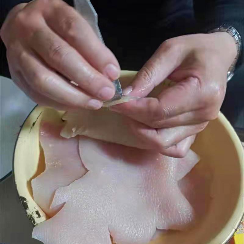 过年做猪皮冻 猪皮冻的制作方法，原来这么简单！1斤猪皮3斤水，鲜香无腥味，真解馋