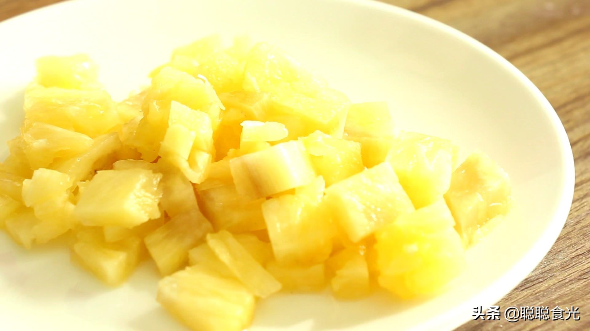 菠萝饭的家常做法 ，营养美味，每一口都是浓浓的菠萝香