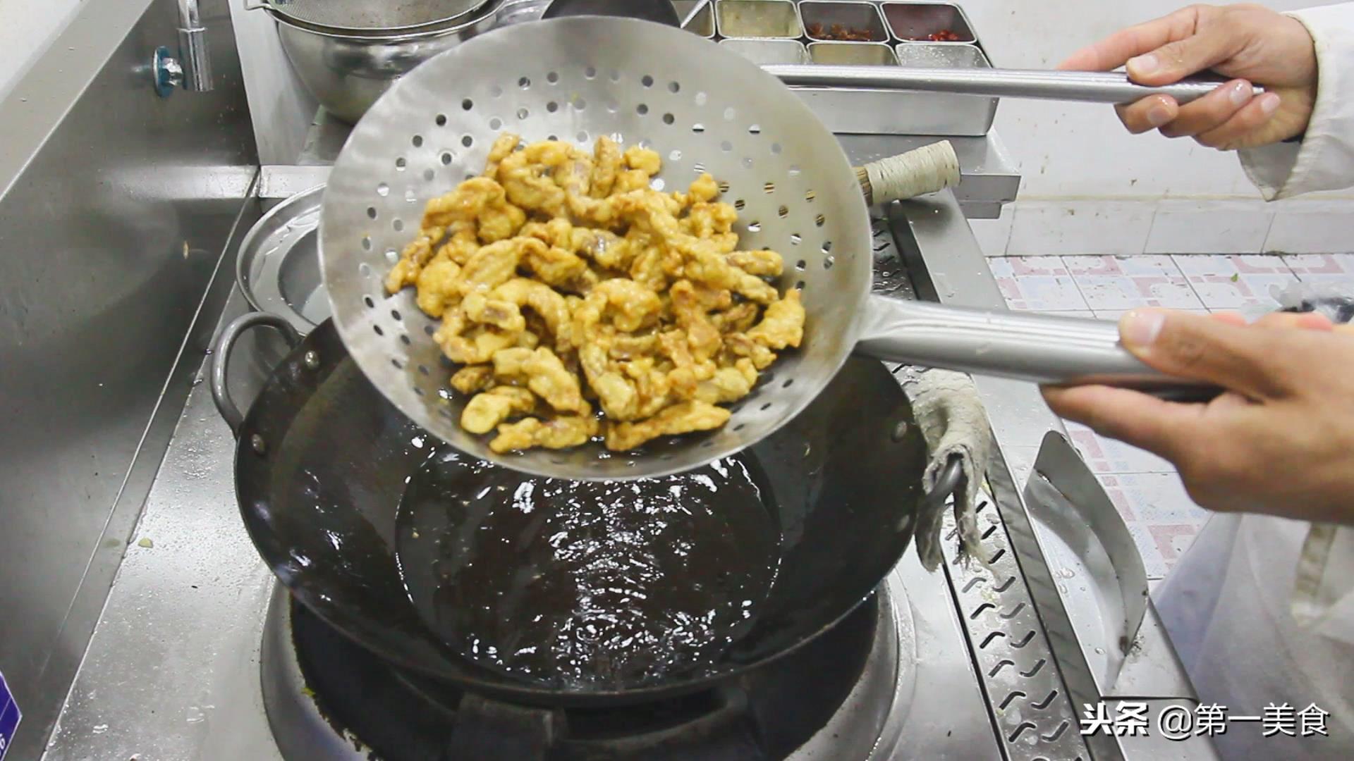 厨师长分享家常炸酥肉的做法 ，酥肉外焦里嫩，一点不油腻