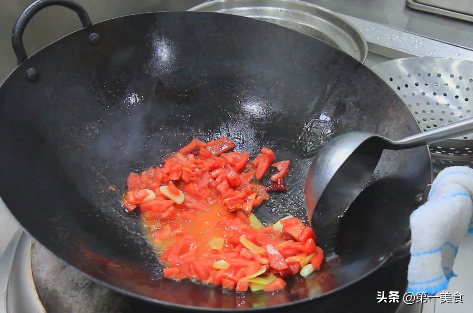 厨师长教你金针菇的做法，简单的三个步骤，好吃好看又清淡少油
