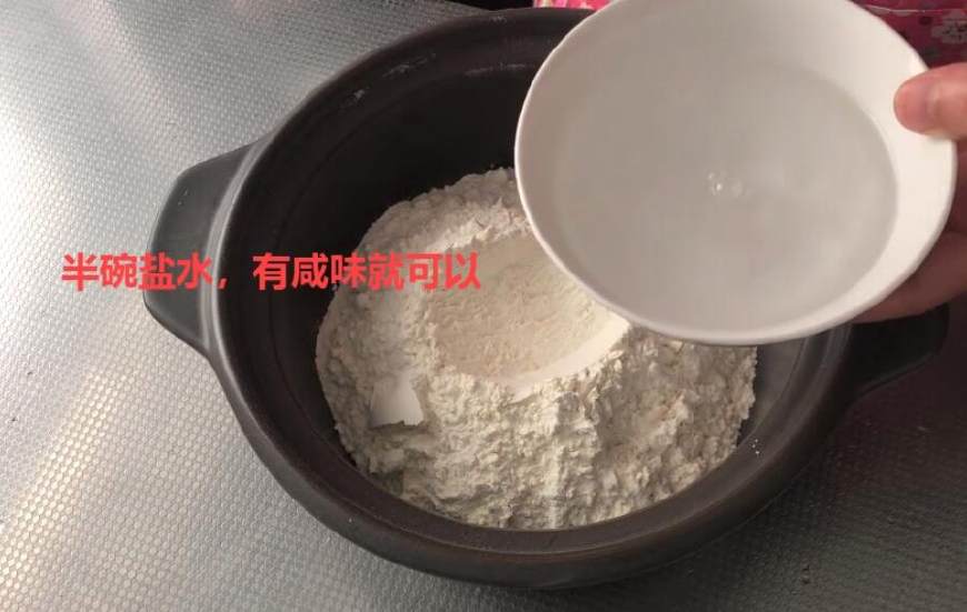 想吃拉面不用买，半斤面粉3克盐，干净无硼，拉面的做法超简单，学起来