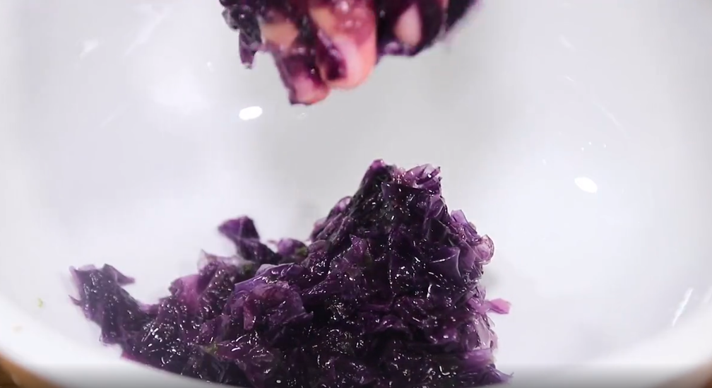 这才是紫菜蛋花汤的正确做法，蛋花漂亮又鲜美，两分钟就搞定
