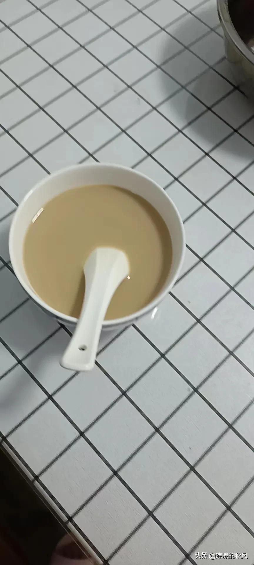 我在家自制家庭自制奶茶，便宜营养健康，可以放心地给孩子喝奶茶了