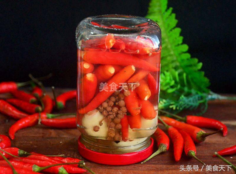 自制家庭腌制泡椒做法，四川人的最爱，吃两个馒头绝对没问题