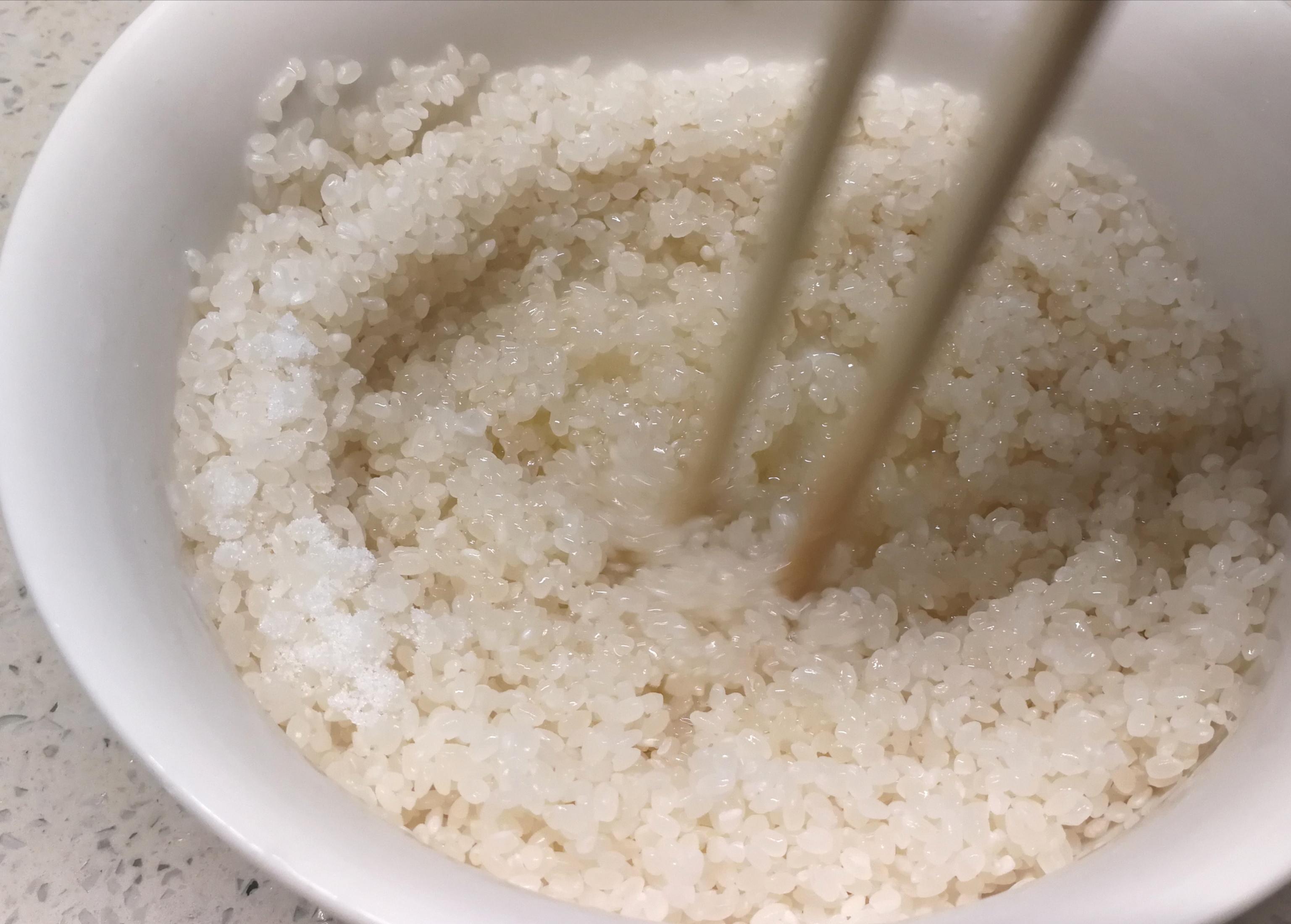 虾米煮粥怎么煮， 一把海米2勺椰子油，煮出赛过饭店的高钙虾米粥
